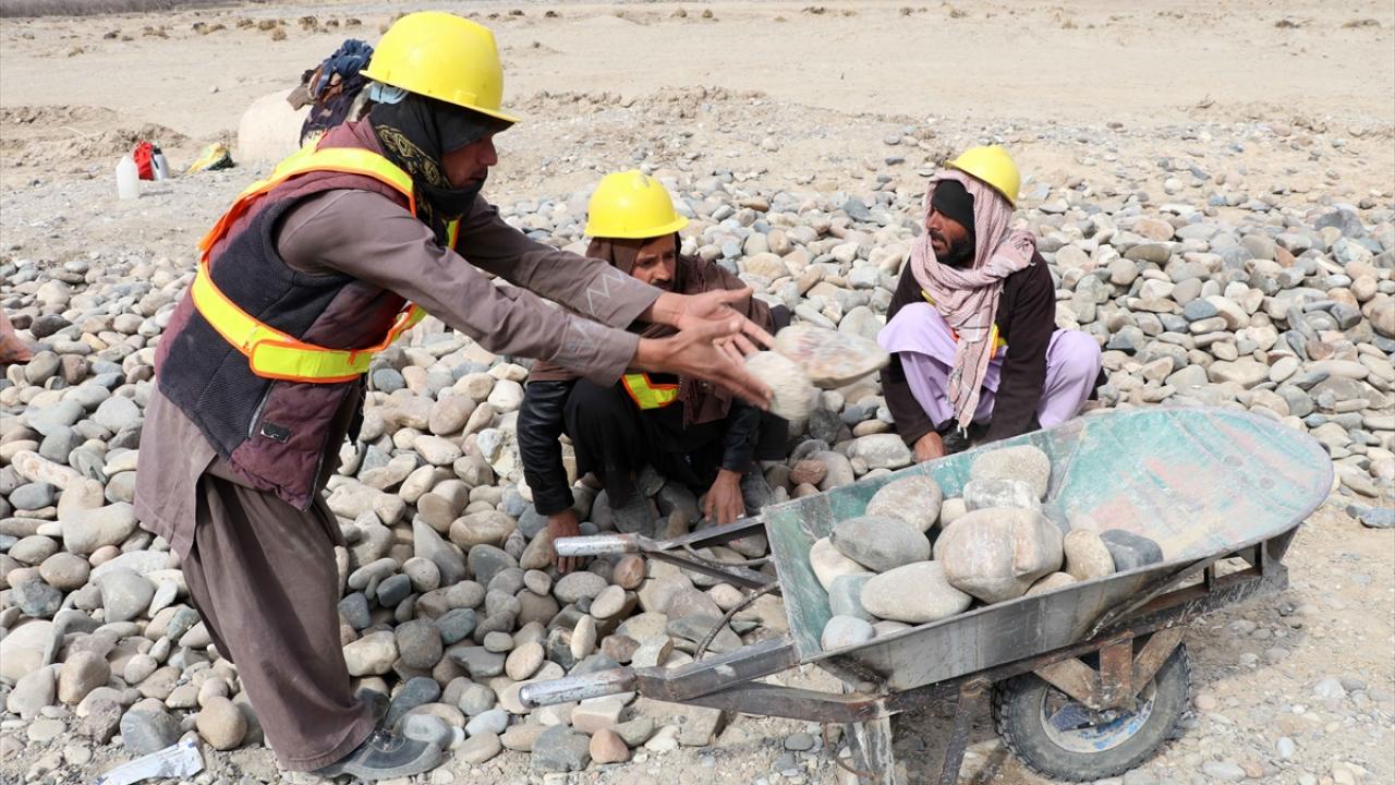 Uzun yıllar hırsızlık yapmak zorunda kaldı