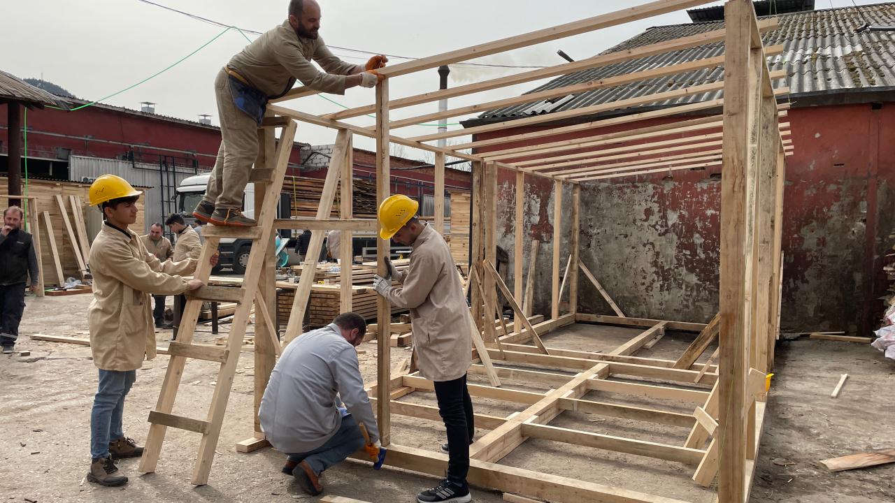 "Bölgeye 15 öğretmen, 2 memur ve 1 idareciyi de ilimizden göndereceğiz"