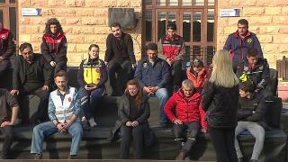 TRT dizilerinin oyuncuları 'Asrın felaketi'nin kahramanları ile bir araya geldi