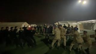 Çadır kentte askerler ve polislerin eğlenceli rekabeti