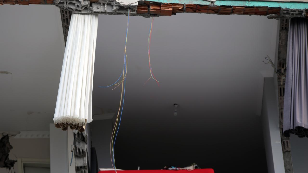 "Sanki kayalar üzerimize devrilecek gibi olmuştu"