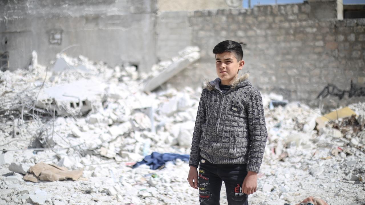 "Kardeşim 5, ben ise 8 saat enkaz altından kaldım"