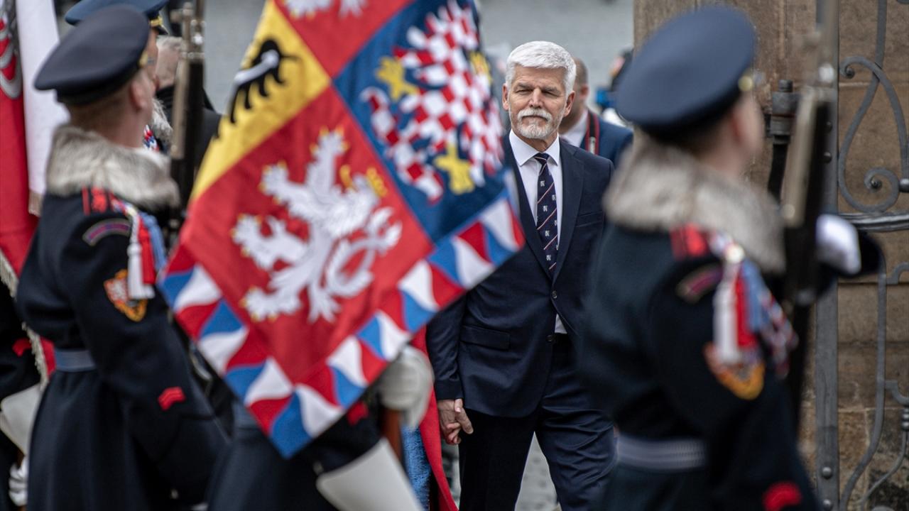 "Ukrayna, NATO üyeliğini hak ediyor"