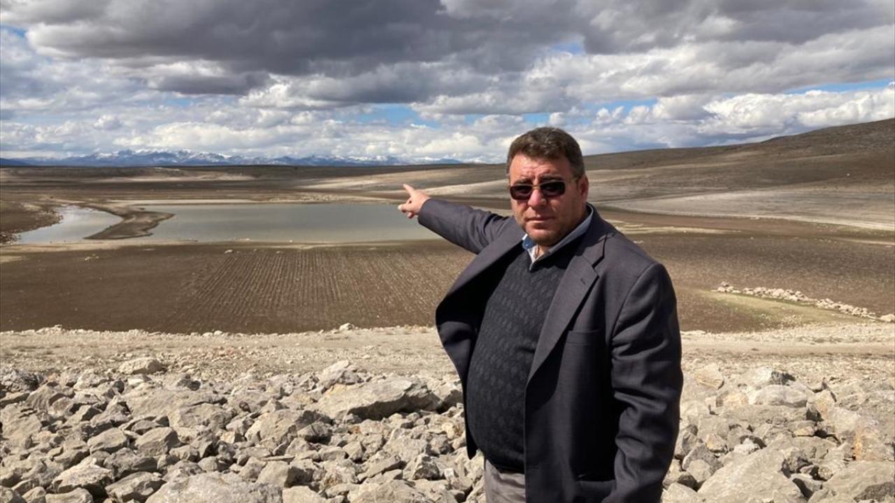 Yağışın az olması çiftçileri endişelendiriyor