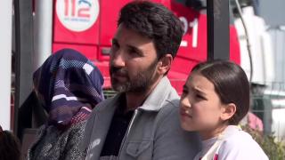 Enkazdaki oğlunun acısına göğüs gererek görevini terk etmedi
