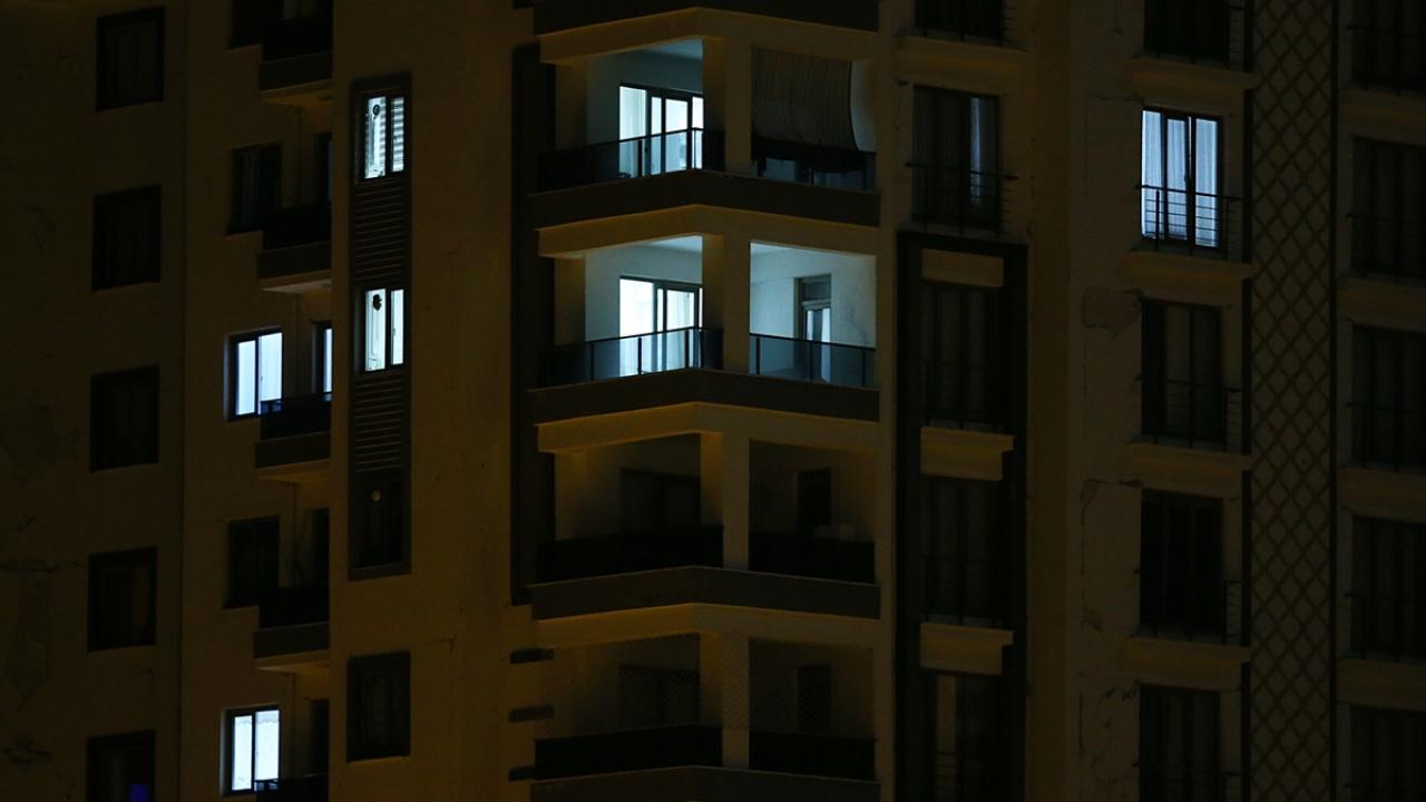 "Yanımıza aldığımız bir mont, ayağımızda terlik ve çorap..."