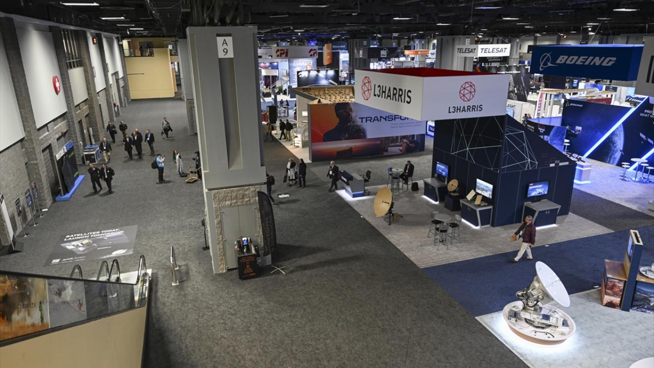 TUSAŞ, yer gözlemi ve haberleşme uyduları ürünleriyle fuara katıldı