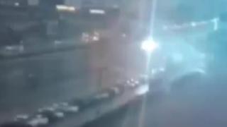 Diyarbakır'da yola yıldırım düştü: O anlar kamerada