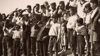 'Onbeşliler' cepheye koştu: İşte onların ve türkülerinin hikayesi...