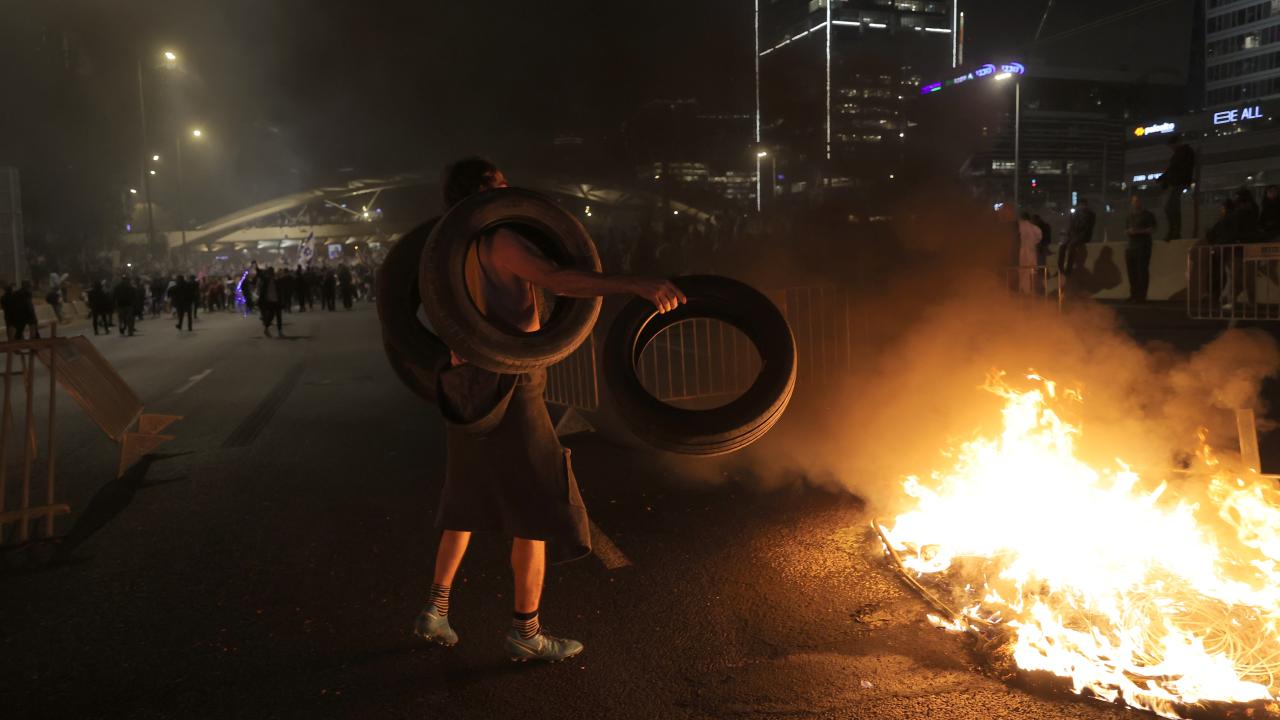 "İsrail Başbakanı İsrail devleti için bir tehlikedir"
