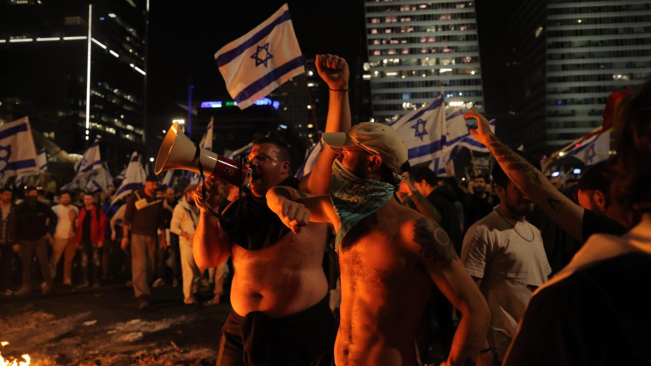 Eski İsrail Başbakanı Bennett: İsrail, Yom Kippur Savaşı`ndan beri en büyük tehlike altında