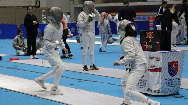 Eskrim Kılıç Açık Turnuvası Karabükte başladı