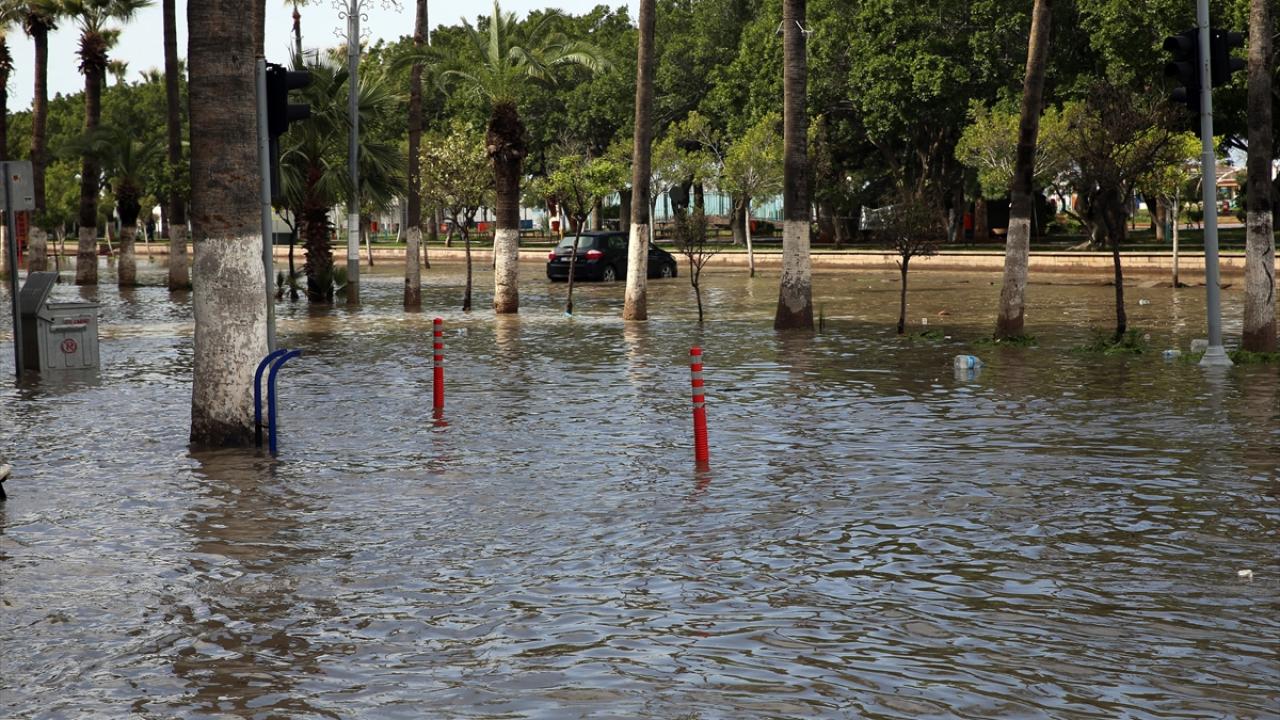 "Her lodosta denizin kara tarafına doğru yükselmesi söz konusu"