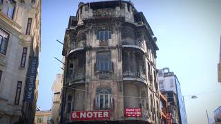 Tarihi Vlora Han harabeye döndü