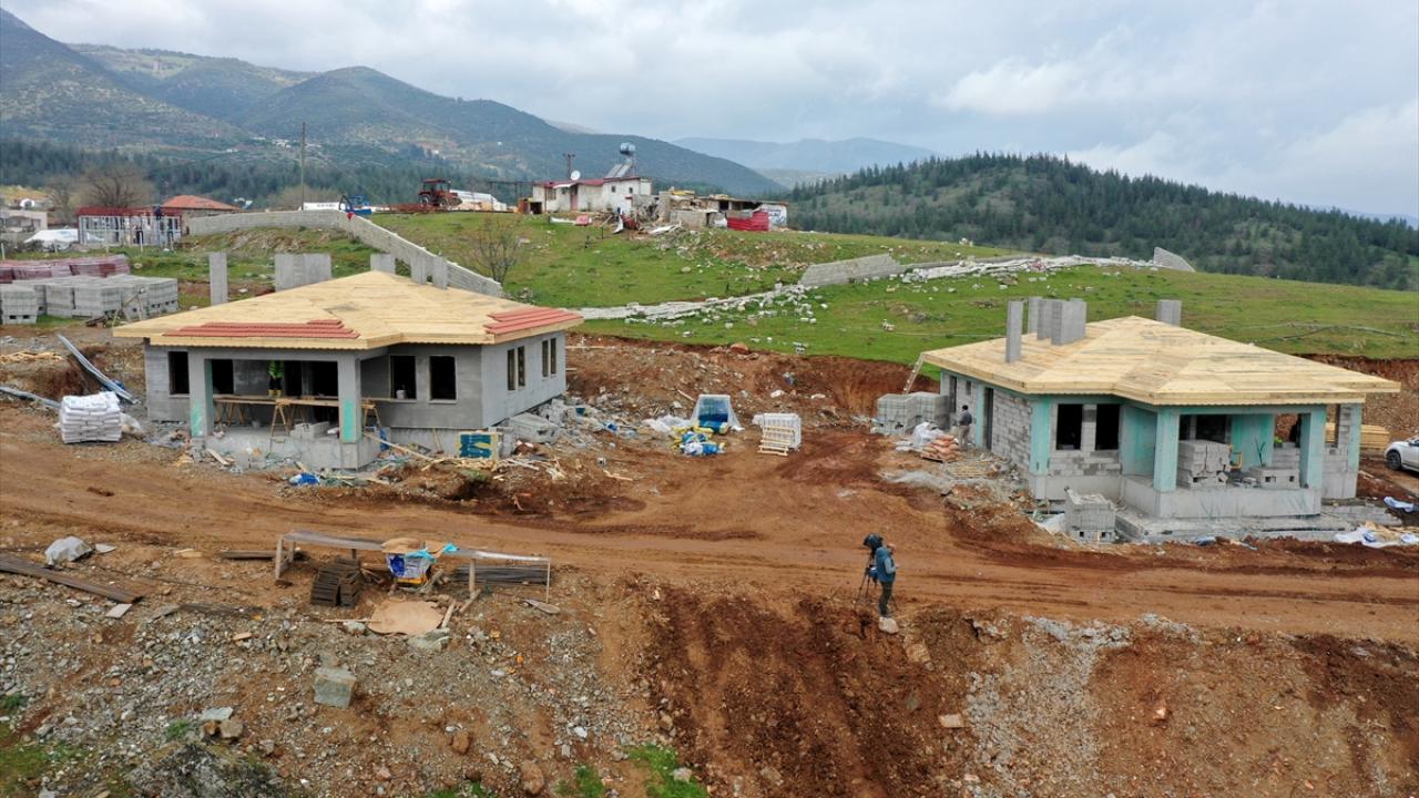 Mahalle sakinleri heyecanla bekliyor