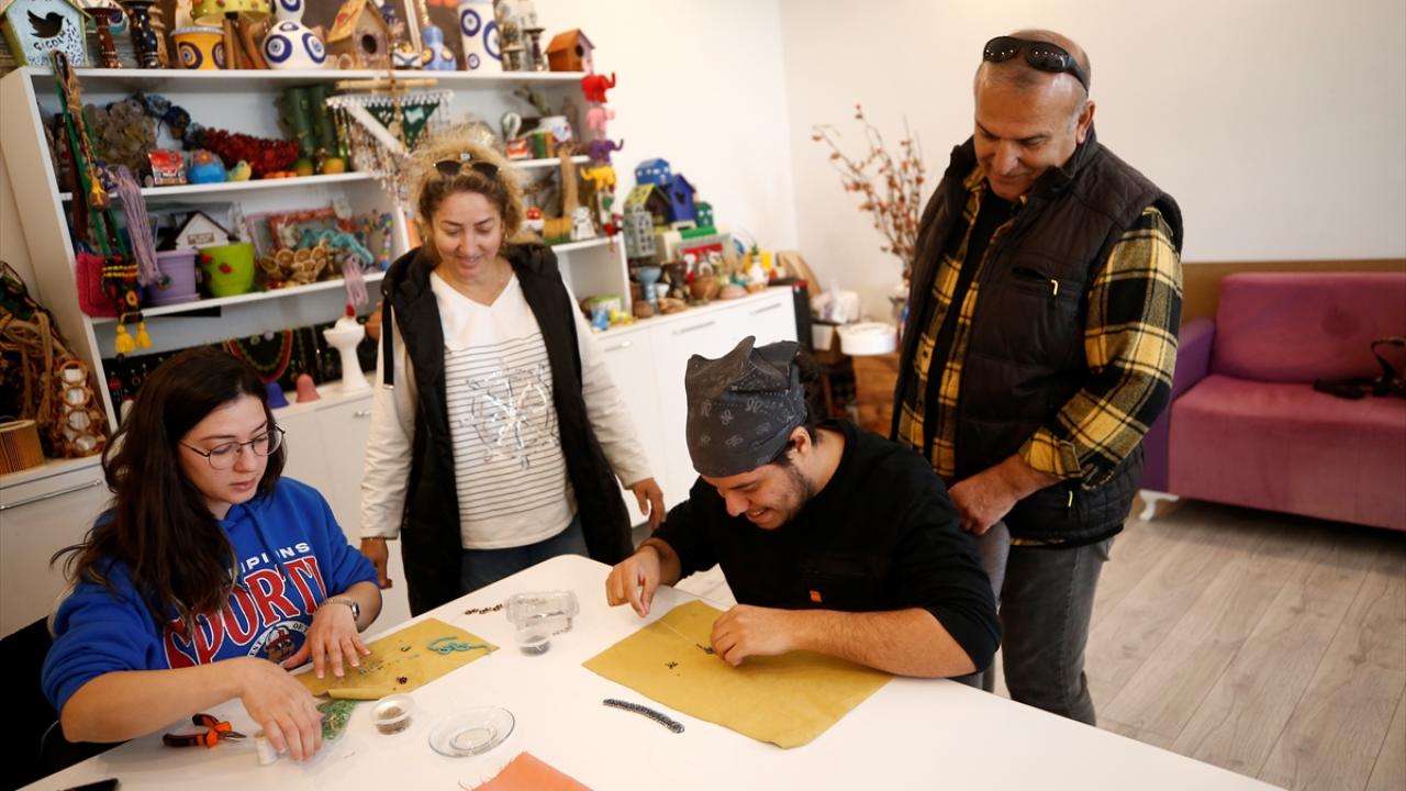 Yiğit üniversite sınavlarına hazırlanıyor