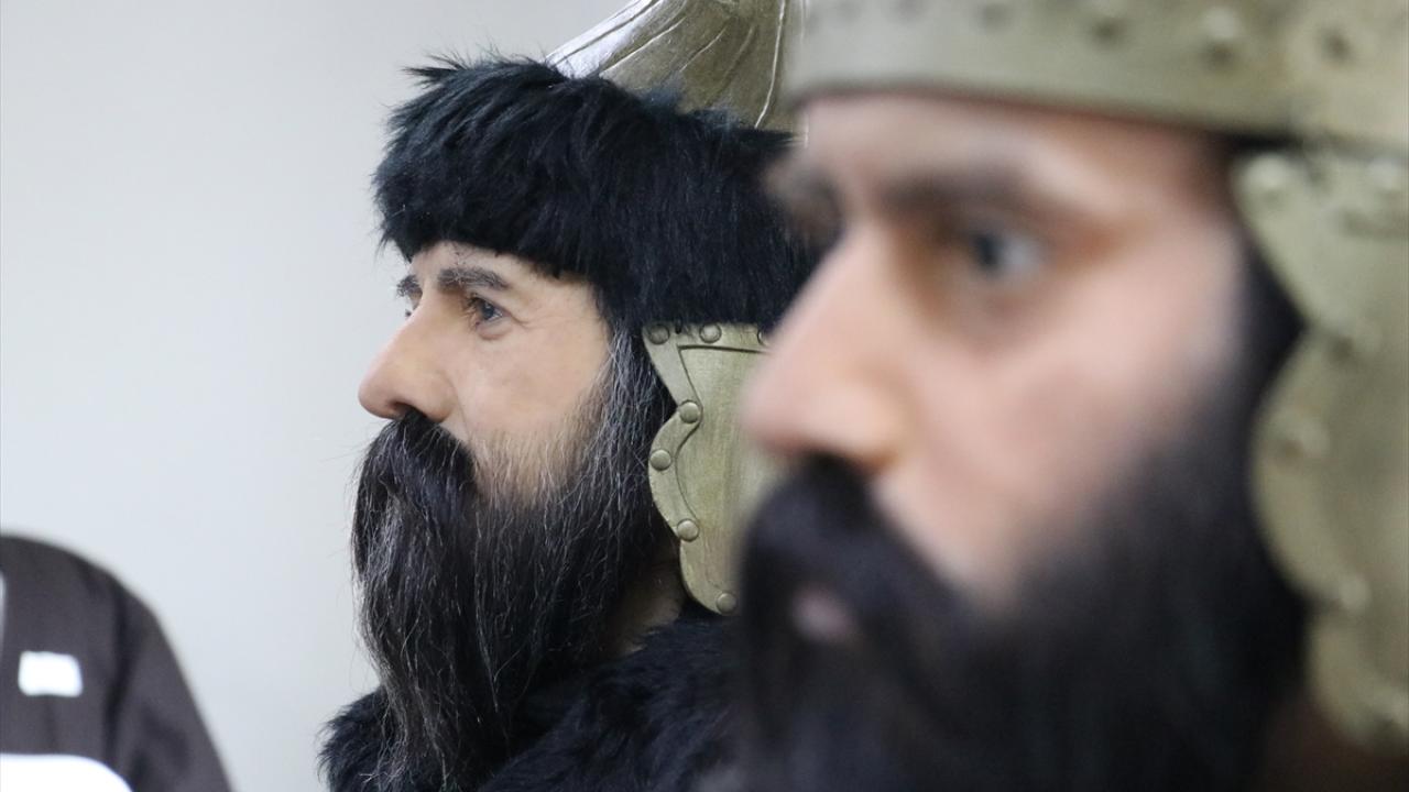 Köylüler asistanı oldu