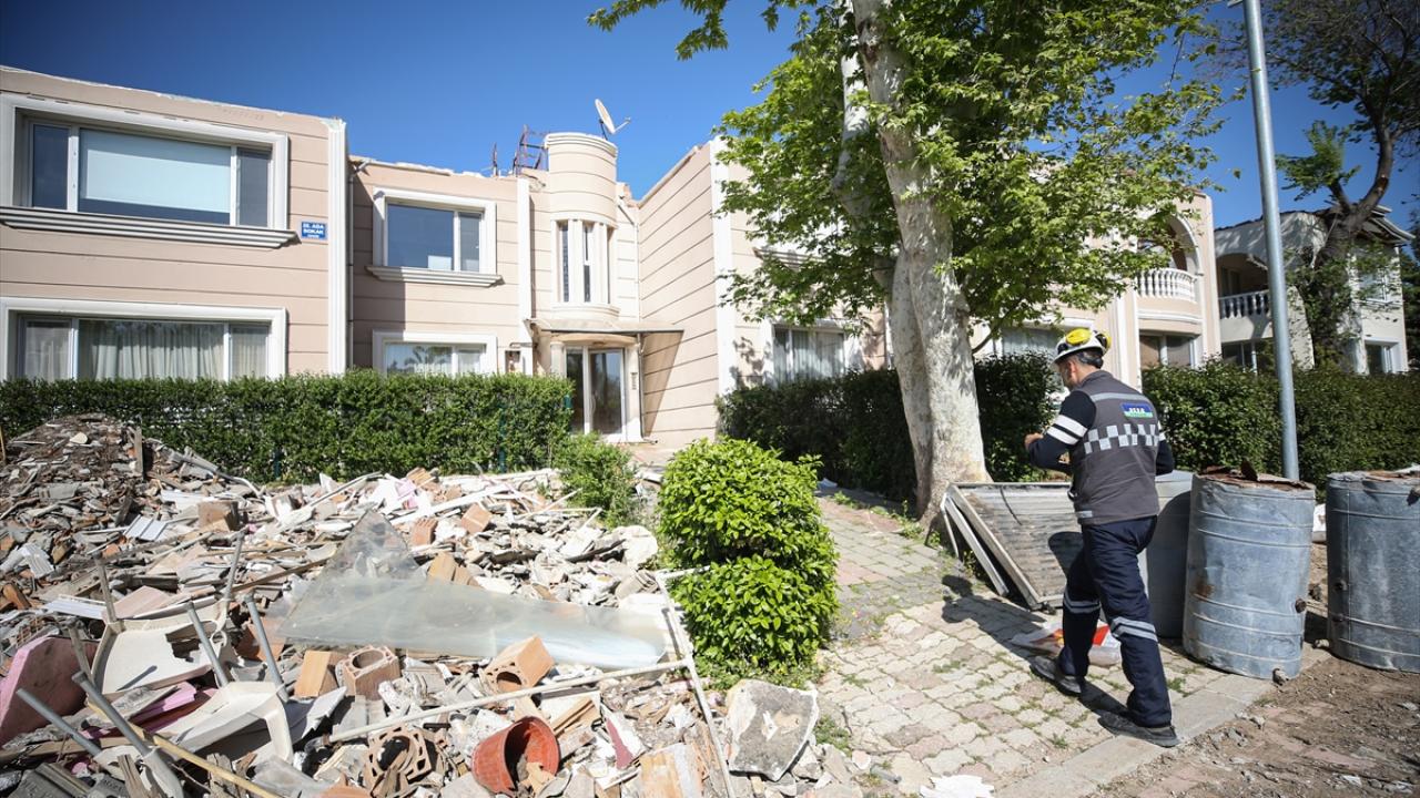 İtiraz süreçleri süren orta hasarlı binalarda işlem yapılmıyor