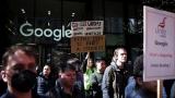 Google çalışanları Londra'da işten çıkarmaları protesto etti