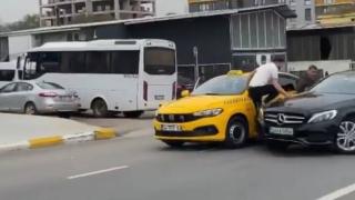 Tartıştığı taksiciyi ezmek istedi
