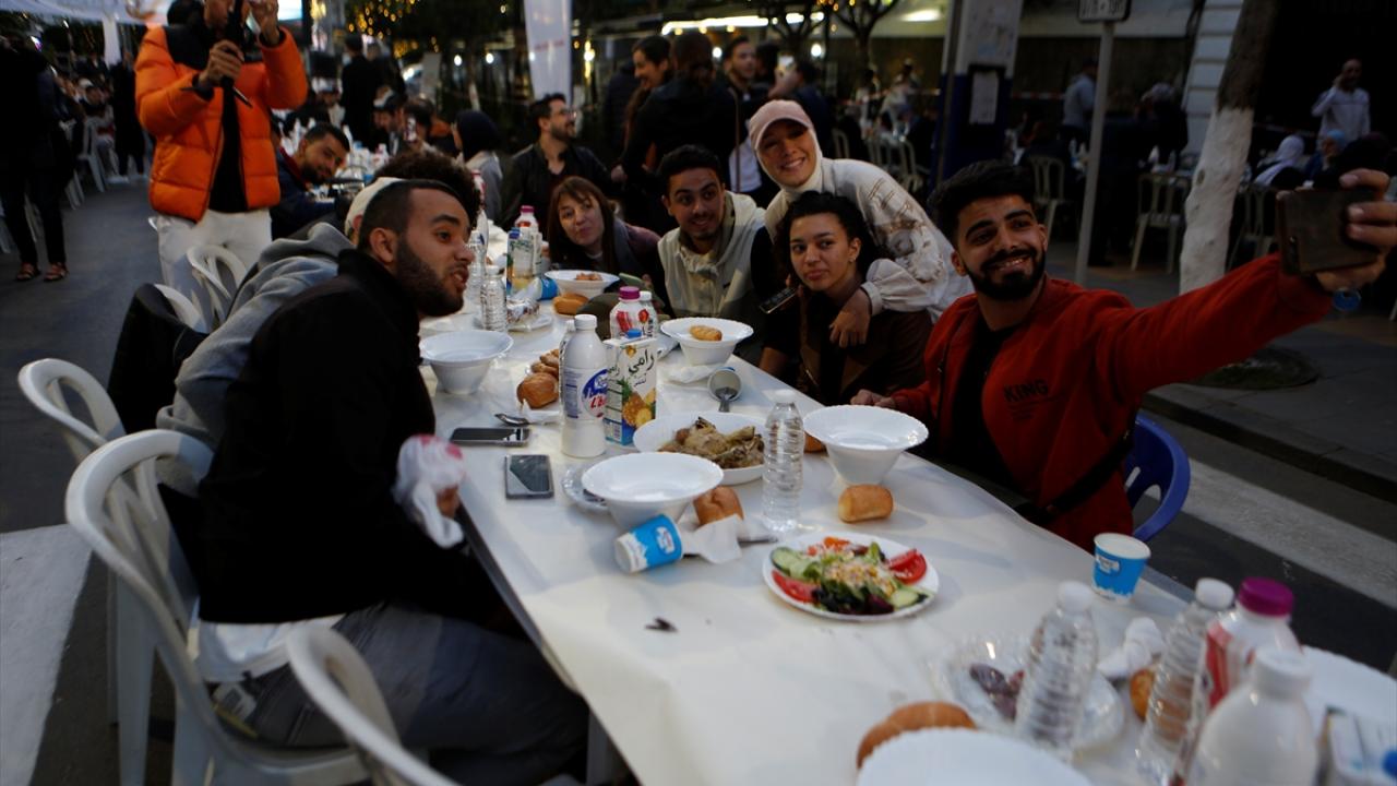 TOPLU İFTAR AÇMA MUTLULUĞU