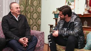 Bakan Çavuşoğlu'ndan Gönül Dağı setine ziyaret