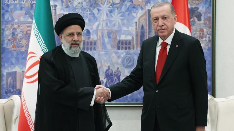 Ərdoğan Rəisi ilə telefonla danışıb