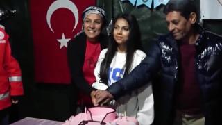 Emine Erdoğan'a hayalini anlatan depremzede Sude'ye doğum günü sürprizi