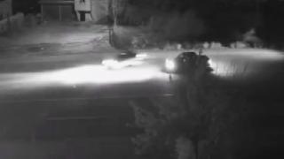 Orta şeritte duran araç kazaya böyle sebep oldu