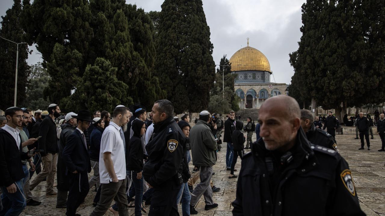 "AKSA`YA BASKI" ÇAĞRILARI ARTTI