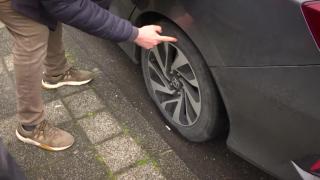 TRT Haber kameramanına bıçakla saldırdı, otomobil lastiklerini kesti