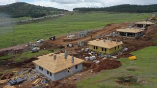 Nurdağı'ndaki köy tipi afet evlerinin yapım aşaması havadan görüntülendi