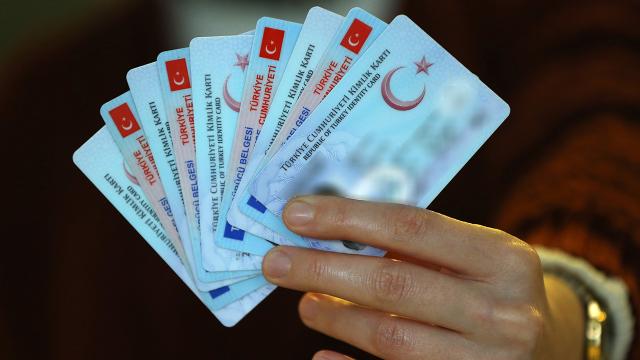 Yerli üretim hedefi: Kimlik ve pasaport çipleri Türkiye'de üretilecek haber görseli