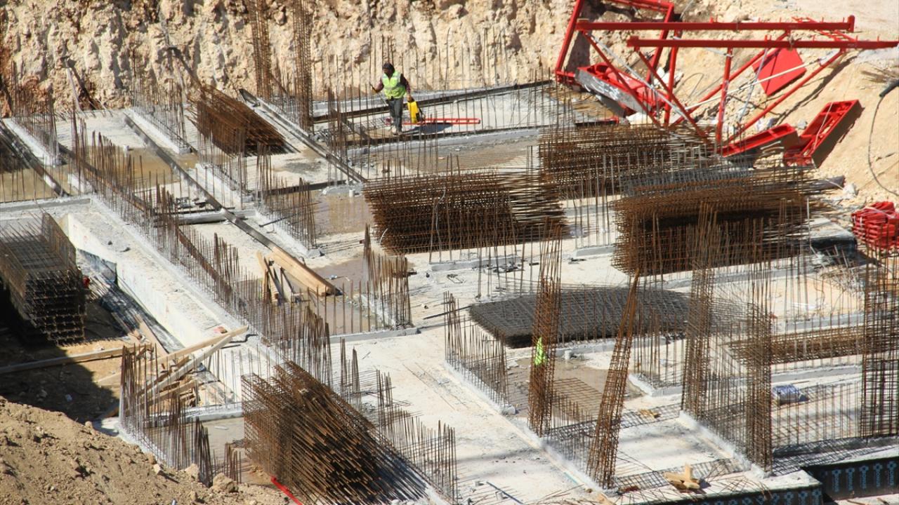 Altınözü`nde dokuzuncu ayın sonunda evlerin teslimi planlanıyor