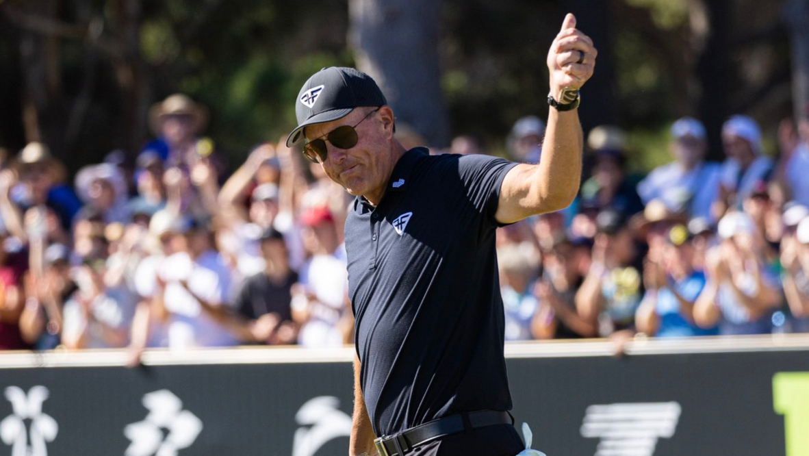 Phil Mickelson (Golfçü) (106 milyon dolar)