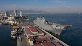 TCG Anadolu İzmir'de