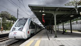 İlk Milli Elektrikli Tren Seti yarın İstanbul'da vatandaşlarla buluşacak