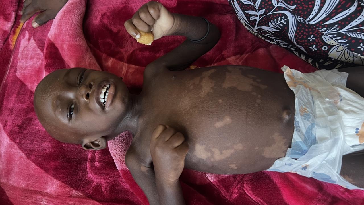 Hayatta kalan 2 yaşındaki çocuğu da hastaneye kaldırıldı