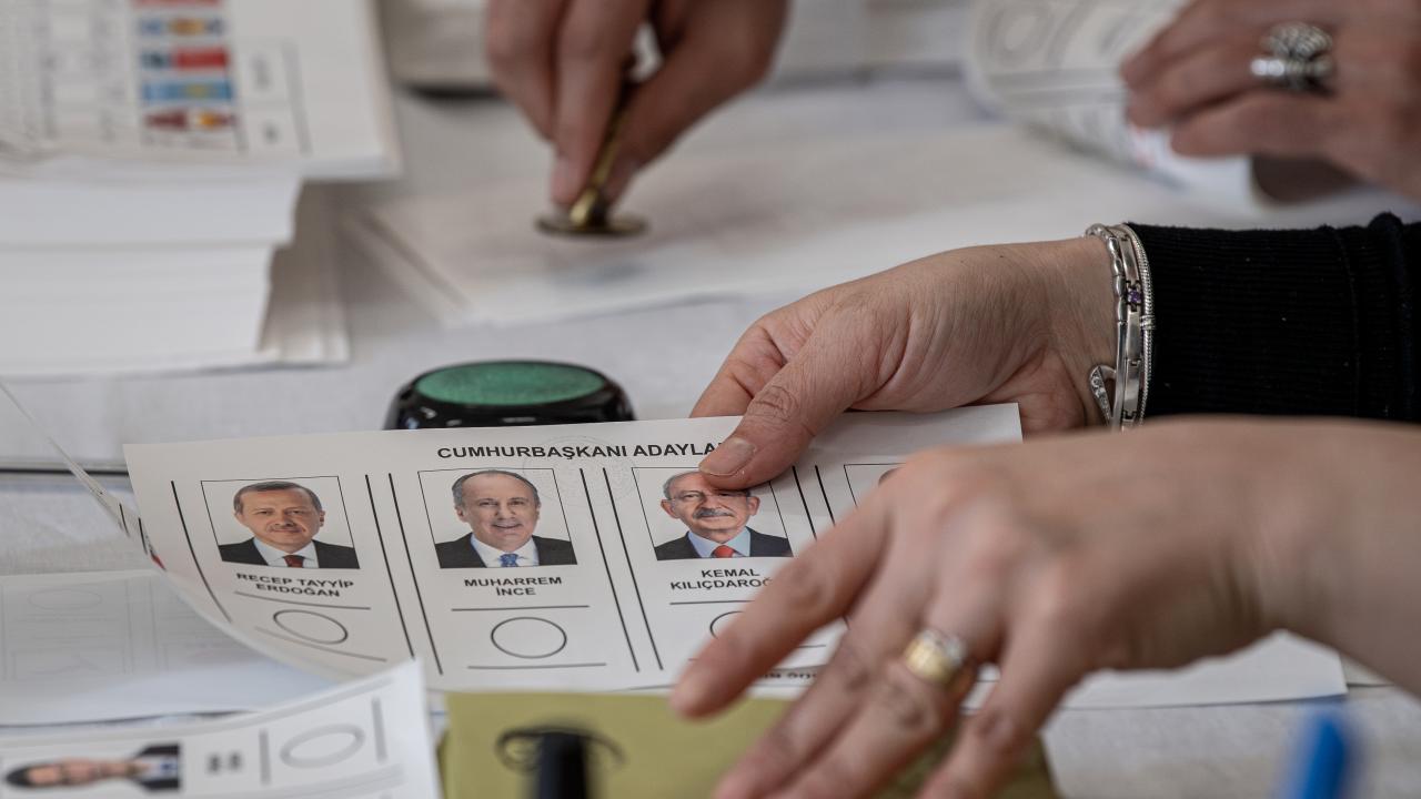 6- Oy kullandıktan sonra imza atmayı unutmayın