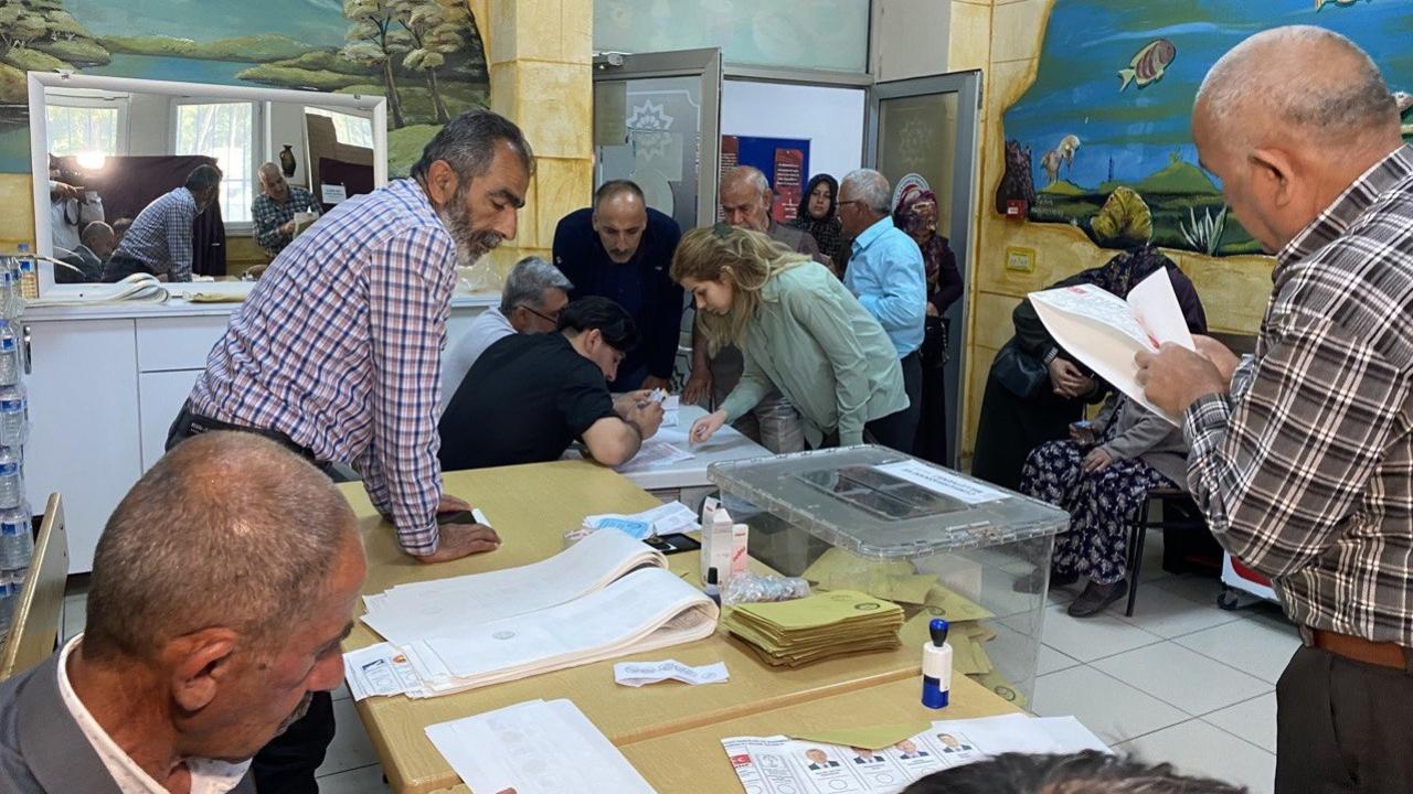 "ERDOĞAN ÖNDE OLARAK İKİNCİ TURA "