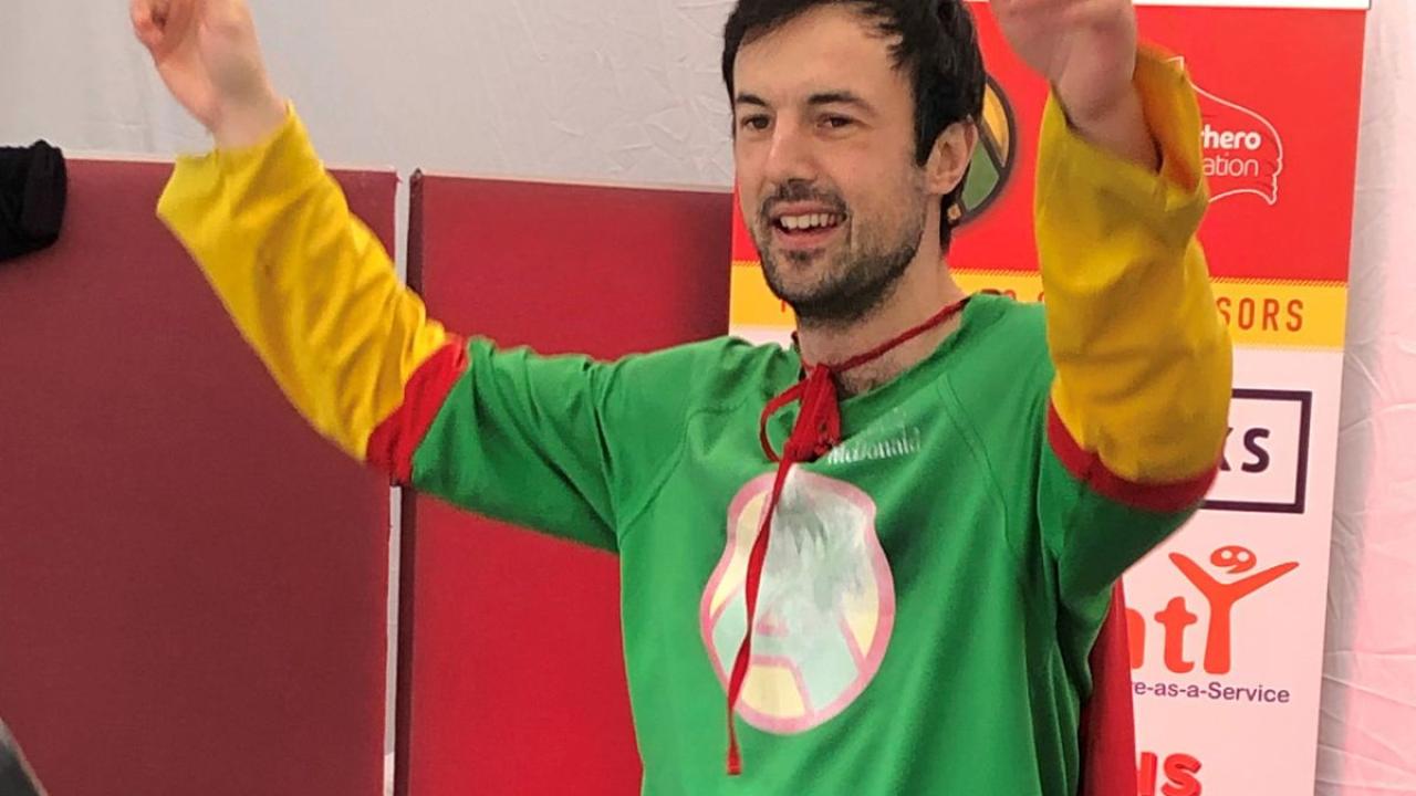 Dünyanın 7 harikasını 7 günden kısa sürede ziyaret ederek rekor kırdı ...