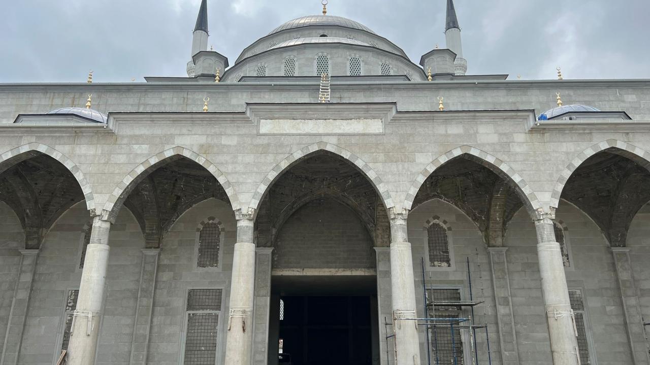 15 bin kişi aynı anda ibadet edebilecek