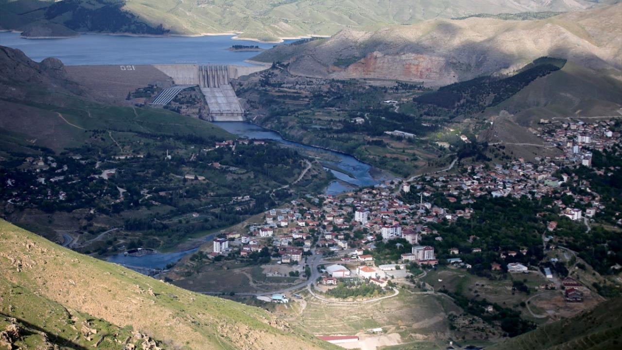 Bugüne kadar 281 milyar 219 milyon 421 bin 850 kilovatsaat enerji üretti