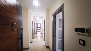 Yükselen deprem konutlarında örnek daire tamamlandı