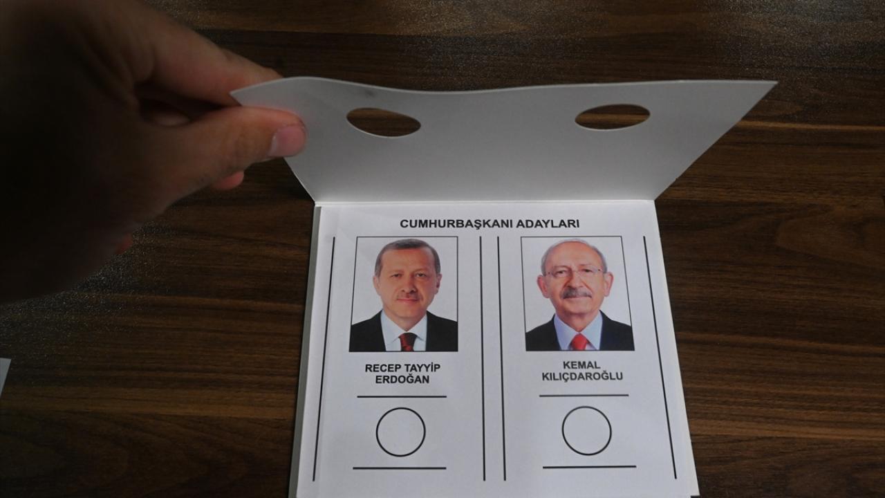 Görme engelliler şablonla oylarını verebilecek