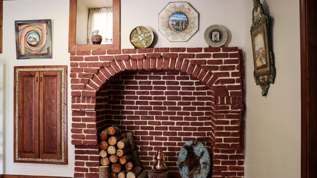 "Enstitülerimizi tarihi dokusu olan binalarda açmaya çalışıyoruz"