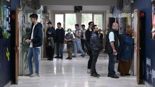 İstanbul'daki okullarda ilk saatlerde oy kullanma yoğunluğu