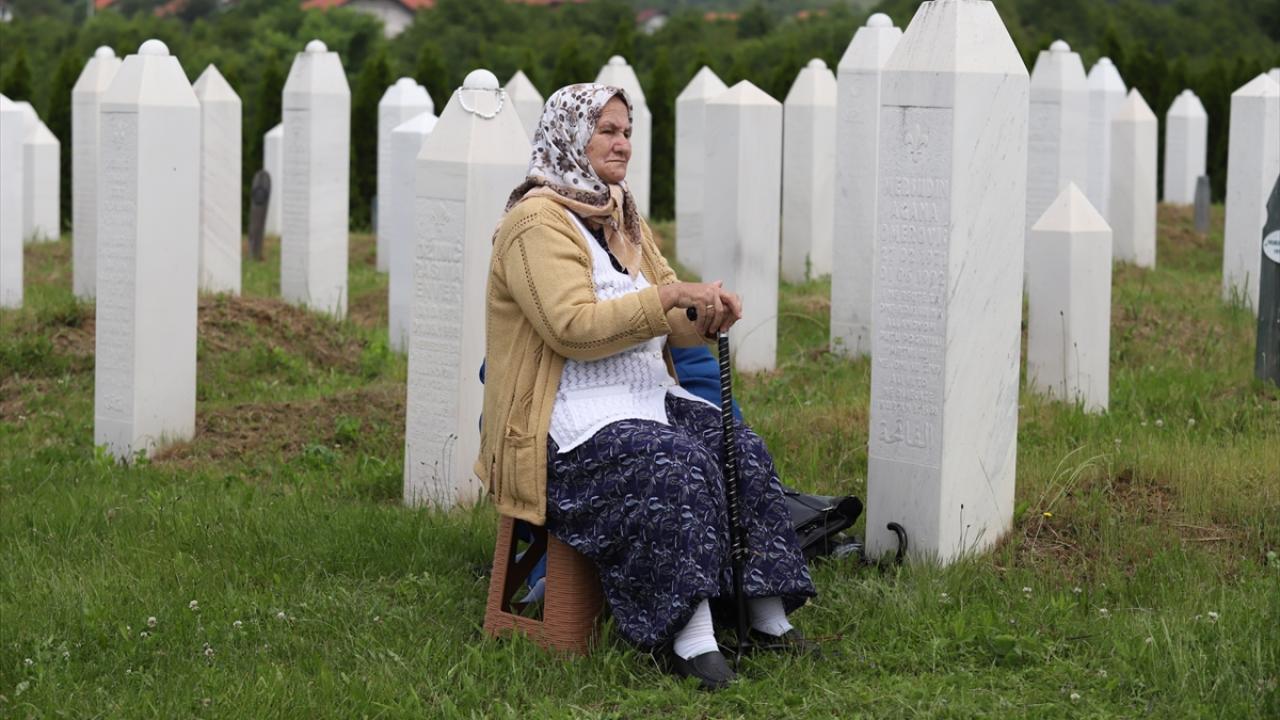 Bosna Savaşı`nda 100 binden fazla kişi hayatını kaybetti