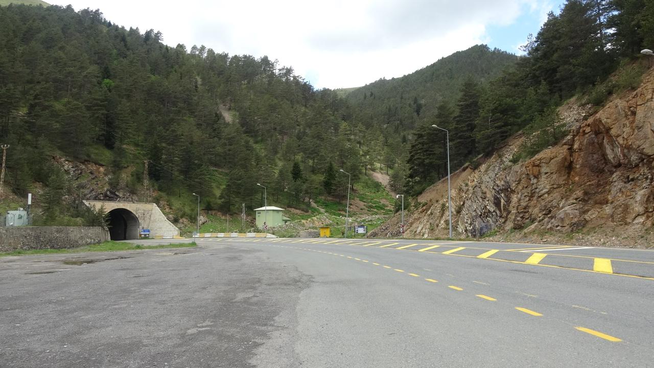  “Buranın dolup taşması gerekirken şu saate kadar sadece iki masa ağırlayabildik”