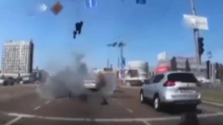 Rus füzesi başkent Kiev’de otoyola düştü